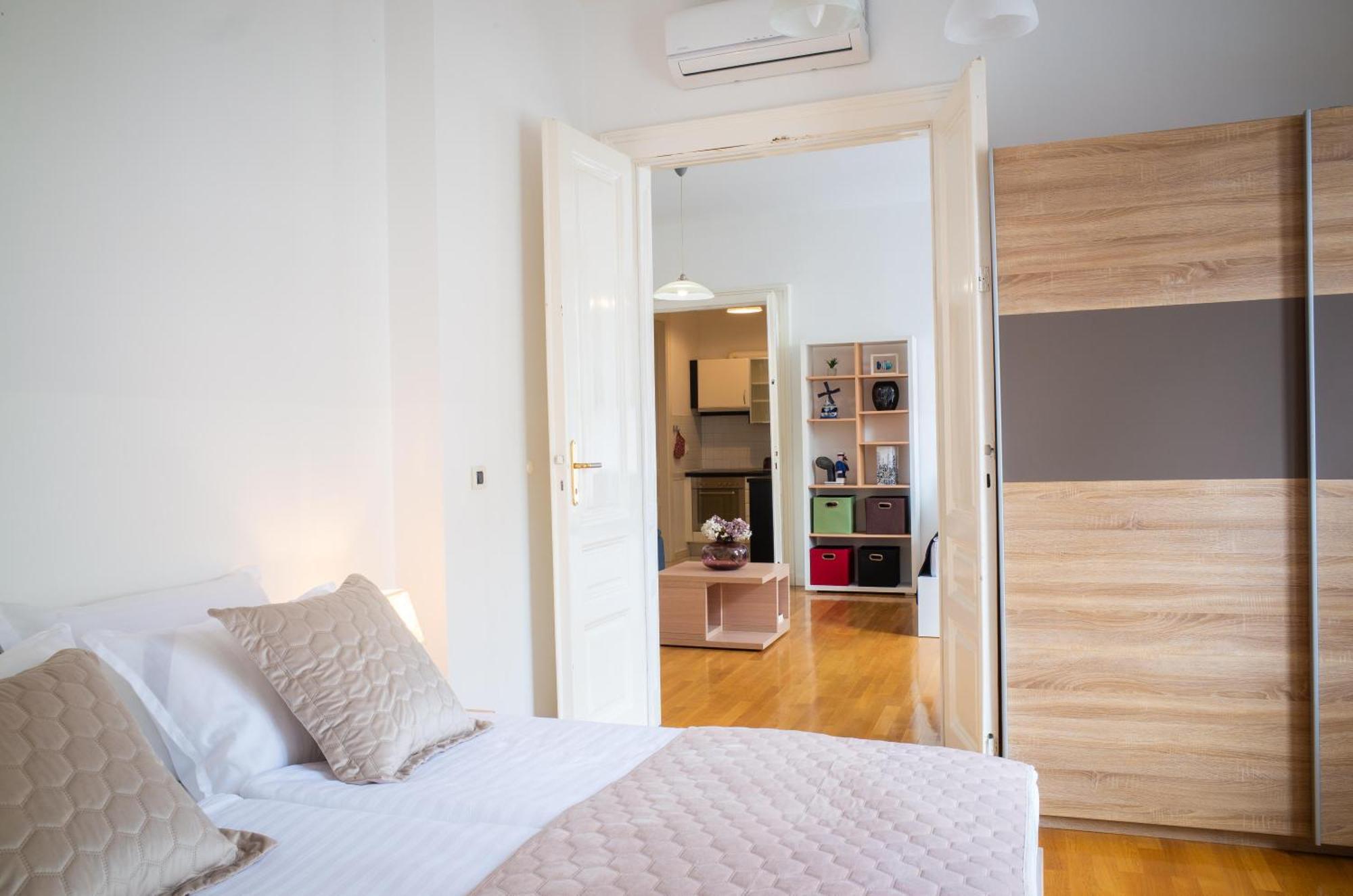Apartment Korina - City Center Zagreb Bagian luar foto